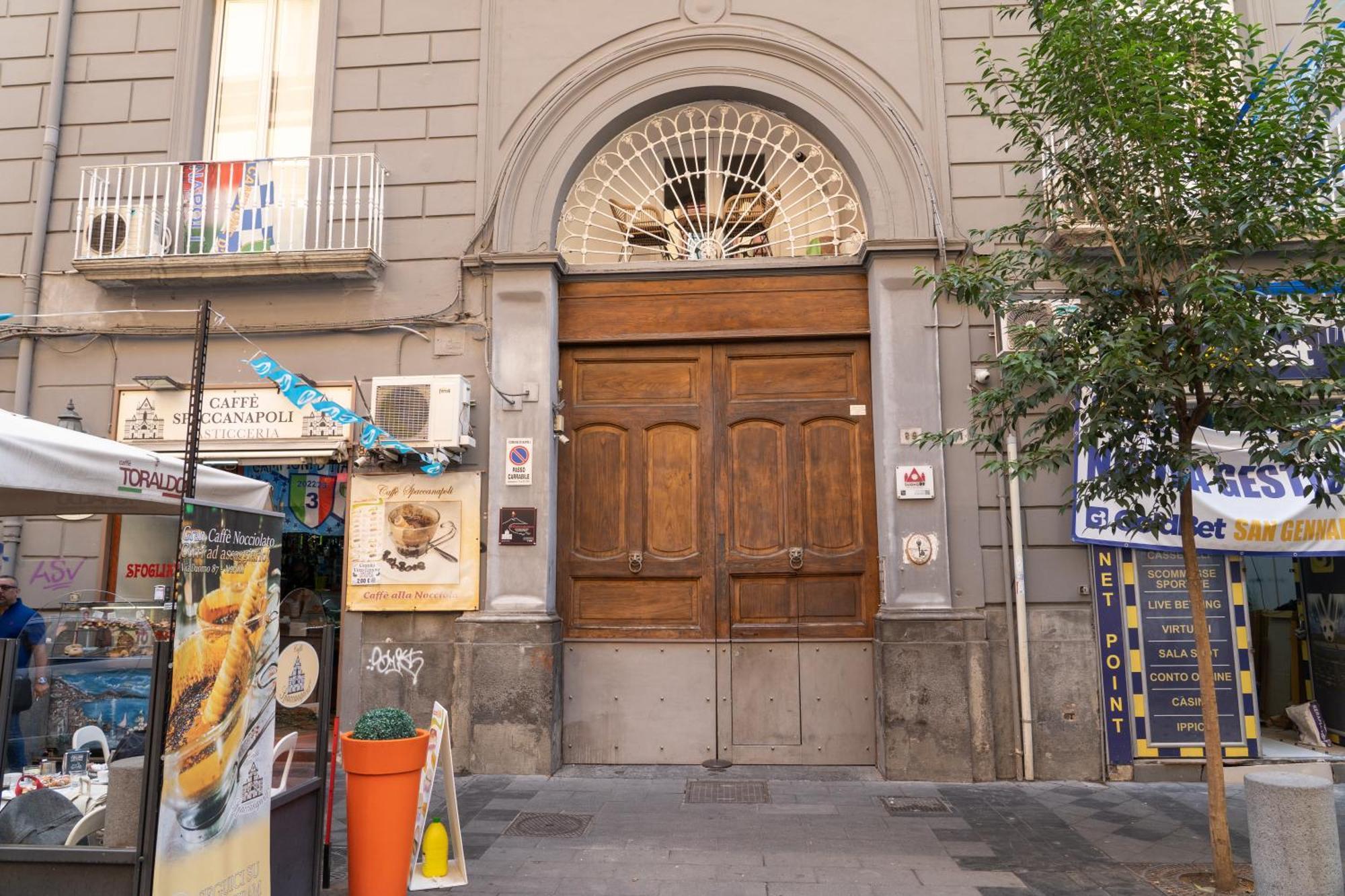 Appartamento Il Duomo A Due Passi Napoli Esterno foto
